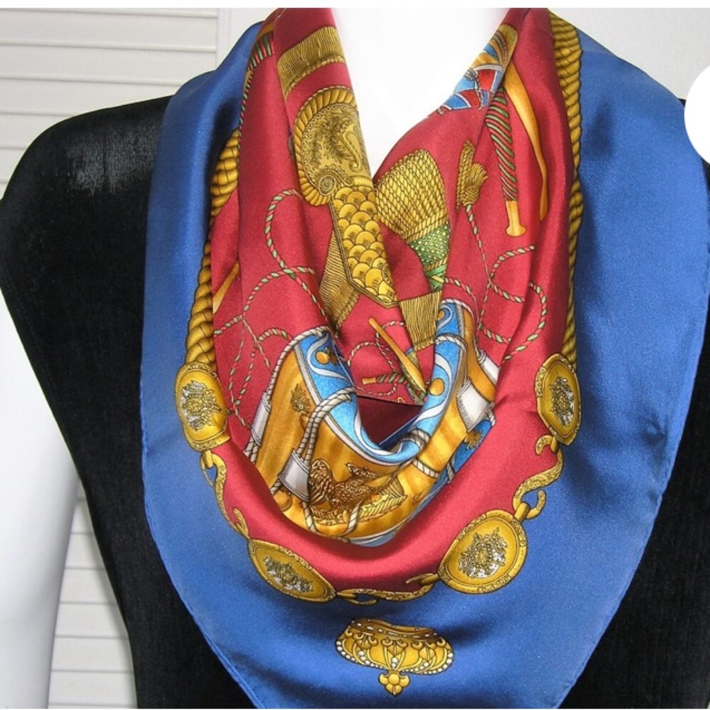 Hermes scarf - Picture 9 of 17